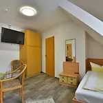 Bergstube Бад-Лангензальца