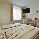 Bergstube Бад-Лангензальца