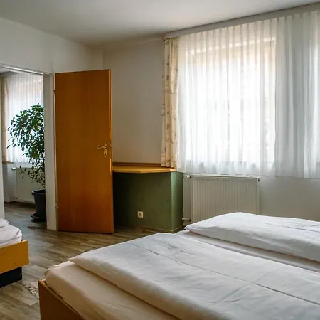 Bergstube 바트 랑엔잘차