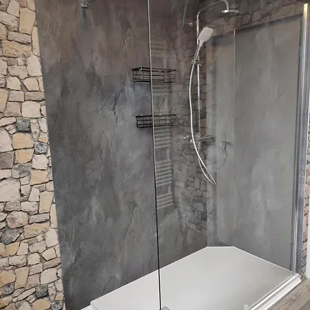 Bergstube 바트 랑엔잘차