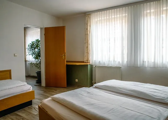 Bergstube Бад-Лангензальца